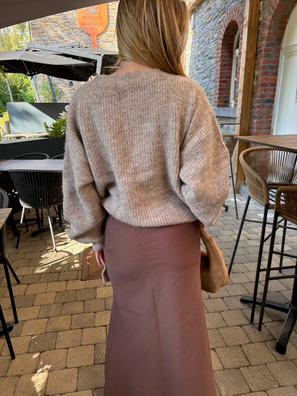 Pull cache-coeur à nouer